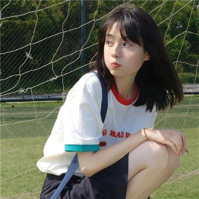 笨女孩海报